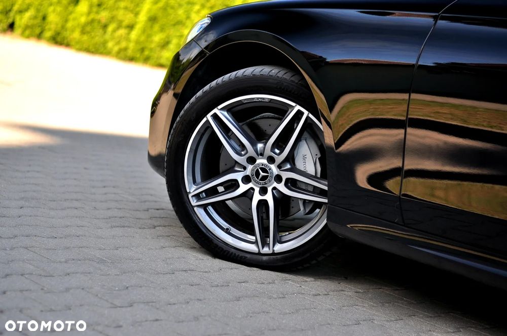 Mercedes-Benz Klasa E 220 d AMG - 12
