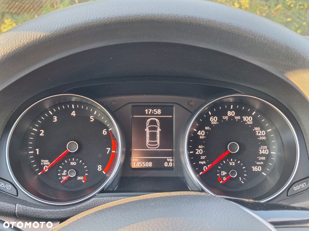 Volkswagen Passat - 12