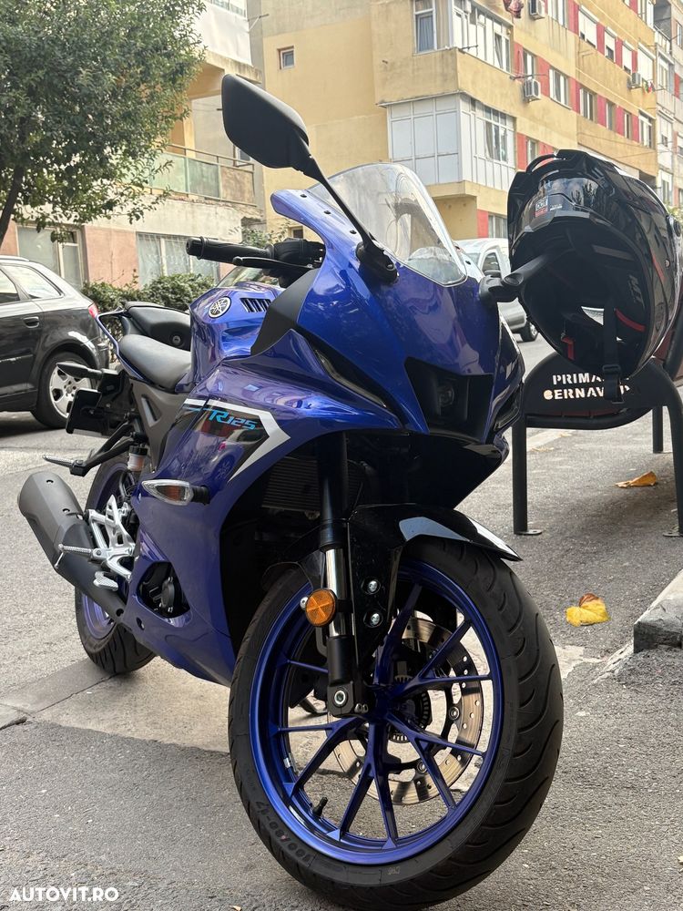 Yamaha YZF - 3