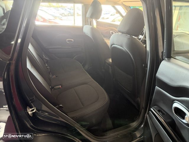 Kia Soul 1.6 CRDi TX - 24