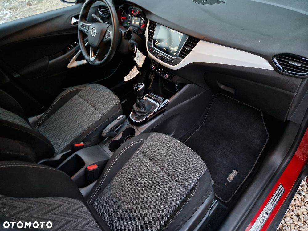 Opel Crossland X 1.2 T Design Line S&S - 10