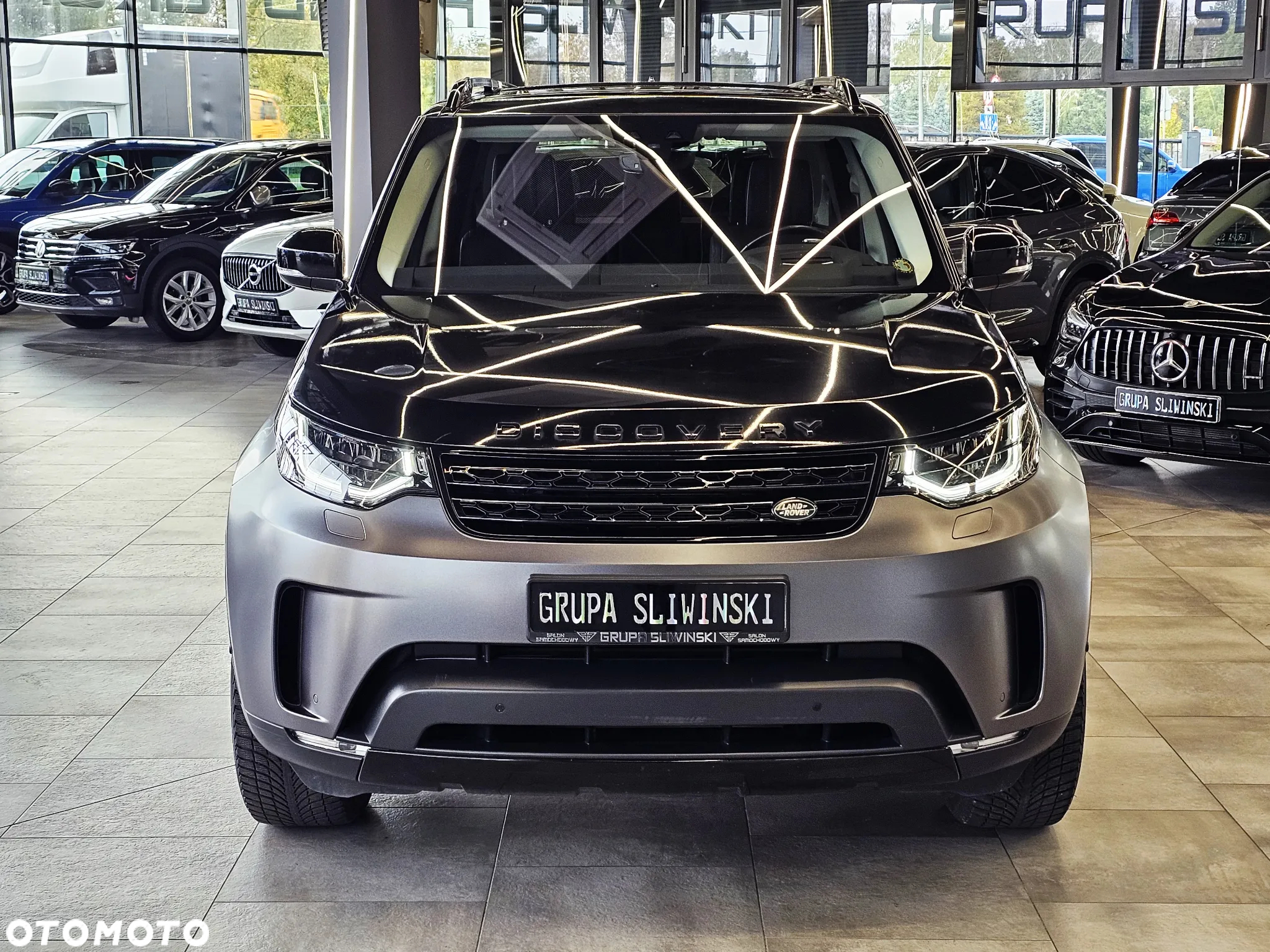 Land Rover Discovery V 2.0 TD4 HSE Luxury - 14