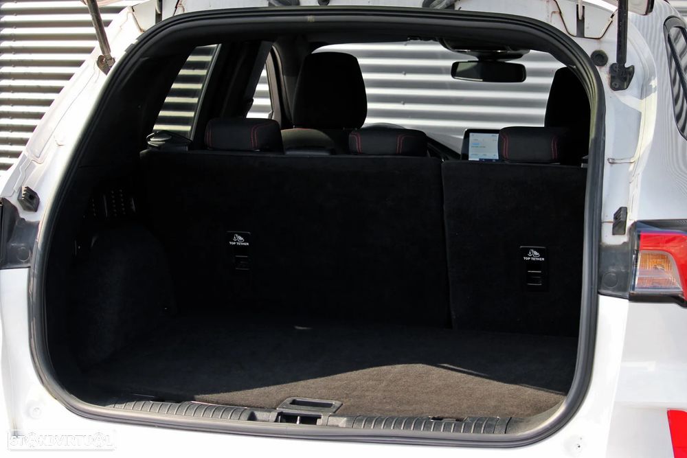 Ford Kuga 2.5 FHEV ST-Line - 10
