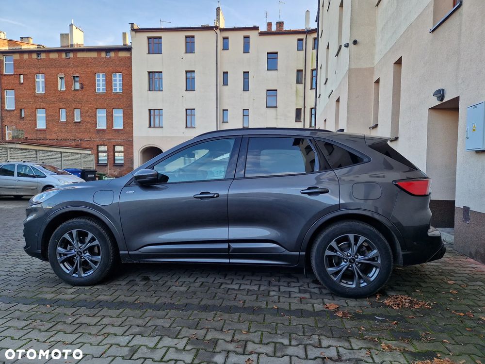 Ford Kuga 2.5P PHEV FWD ST-Line X - 2