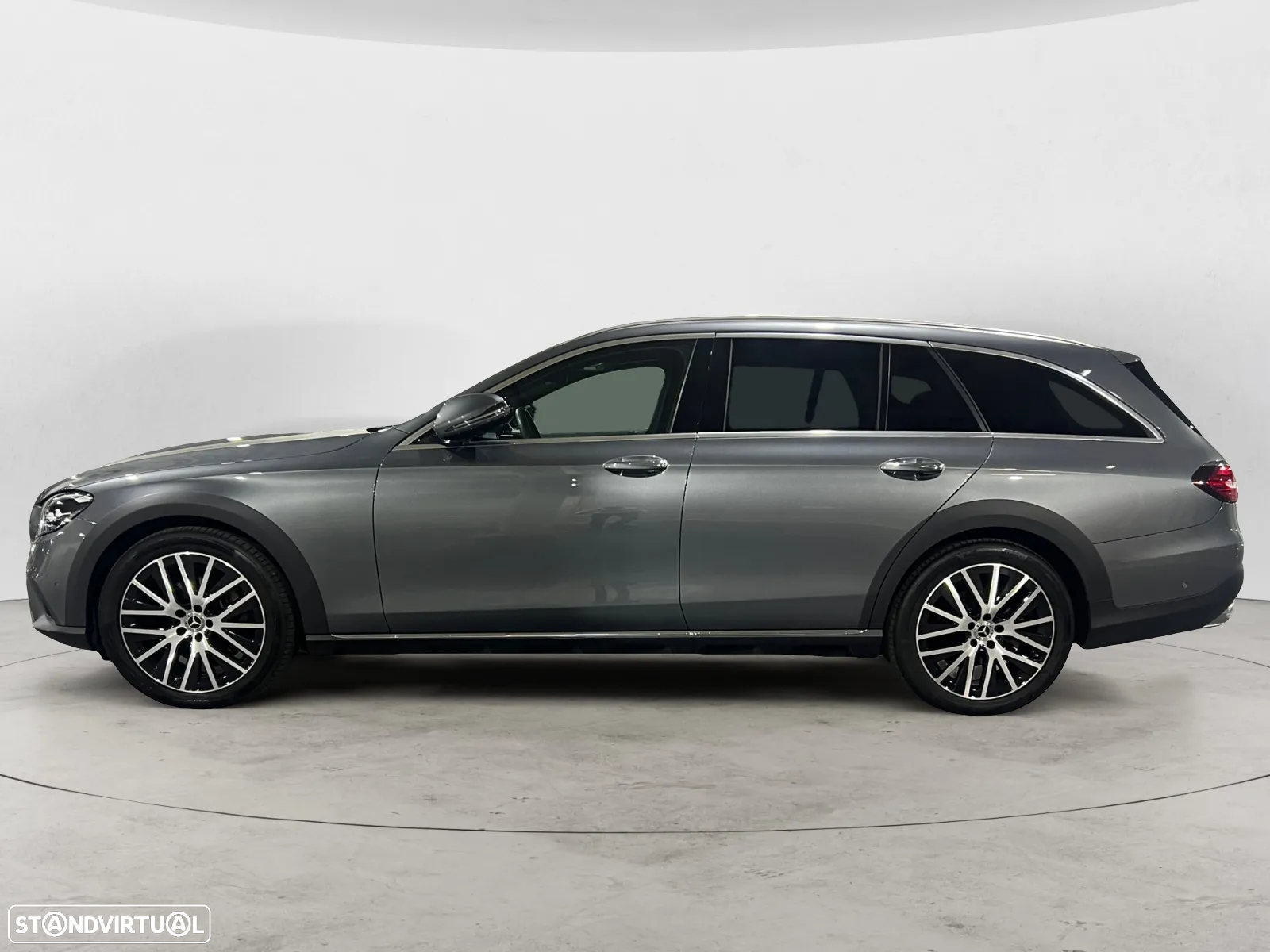Mercedes-Benz E 220 d 4Matic All-Terrain - 3
