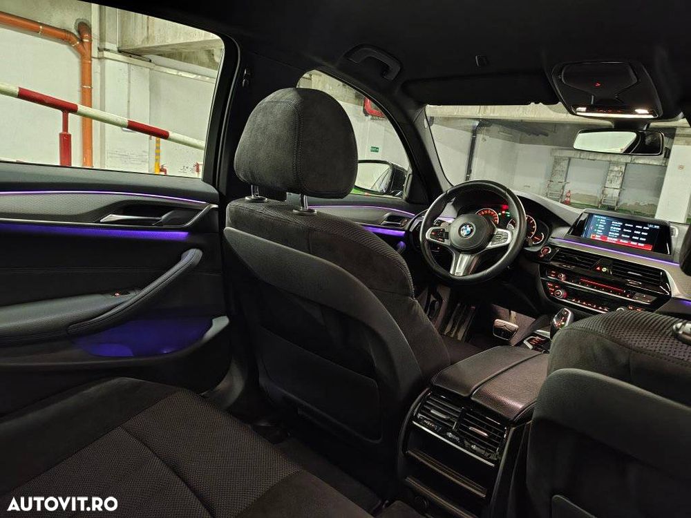 BMW Seria 5 540i AT - 13