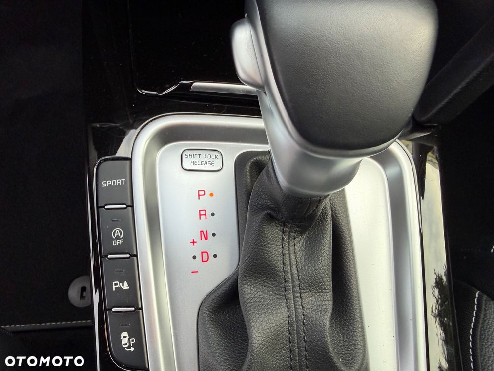 Kia XCeed 1.5 T-GDI L Business Line DCT - 7