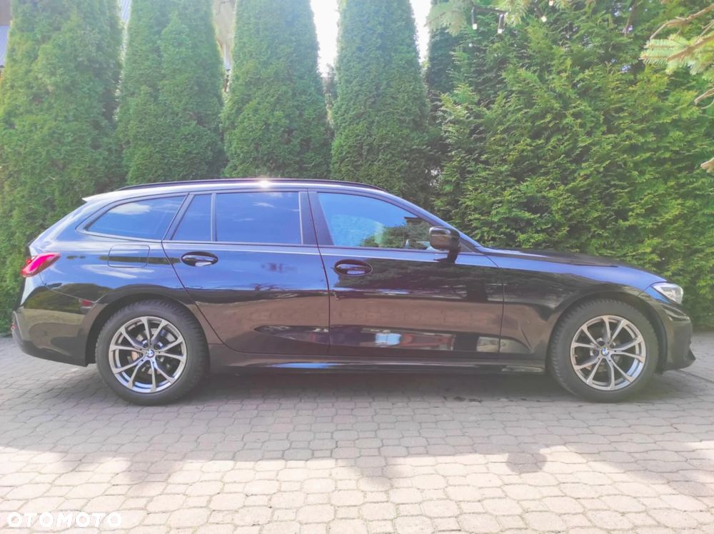 BMW Seria 3 318d Touring Advantage - 14