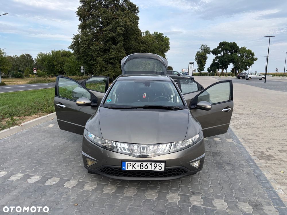 Honda Civic 1.8 Comfort - 1