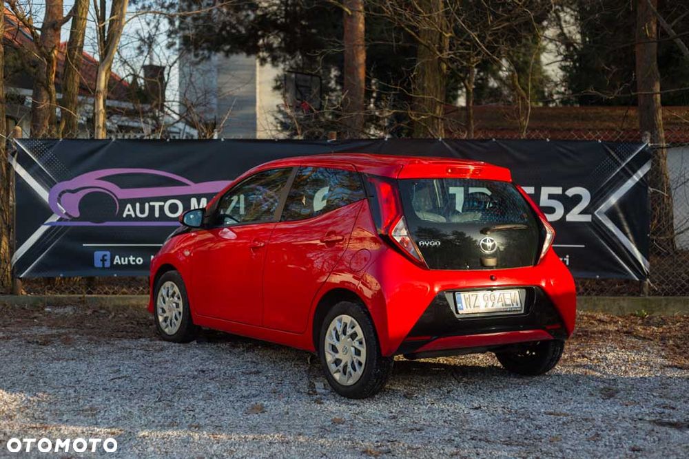 Toyota Aygo x-play connect - 4