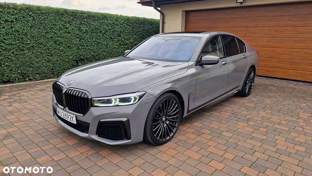 BMW Seria 7 750i xDrive sport - 3