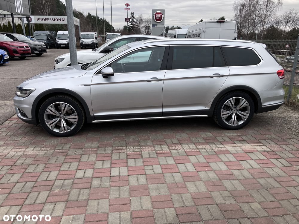 Volkswagen Passat - 2
