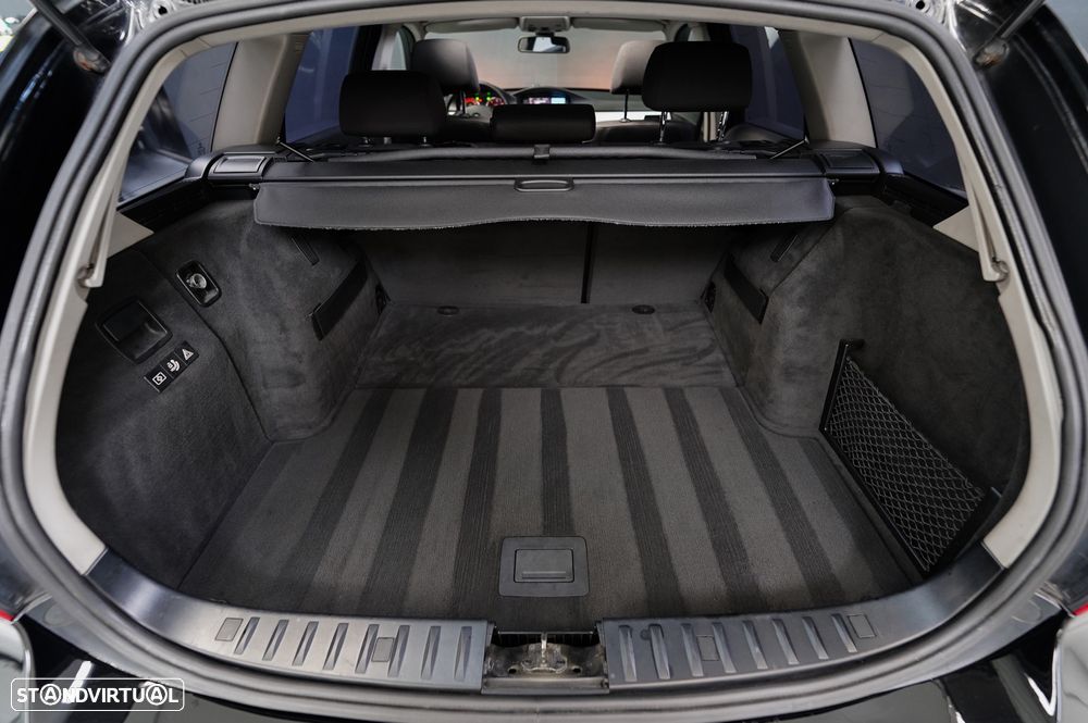 BMW 320 d Touring Navigation Sport - 20