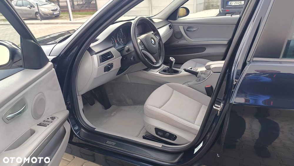 BMW Seria 3 320d DPF - 11