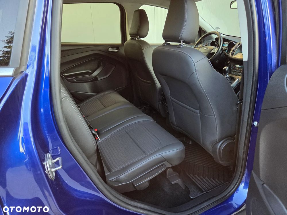 Ford Kuga 2.0 TDCi 4x4 Titanium - 28