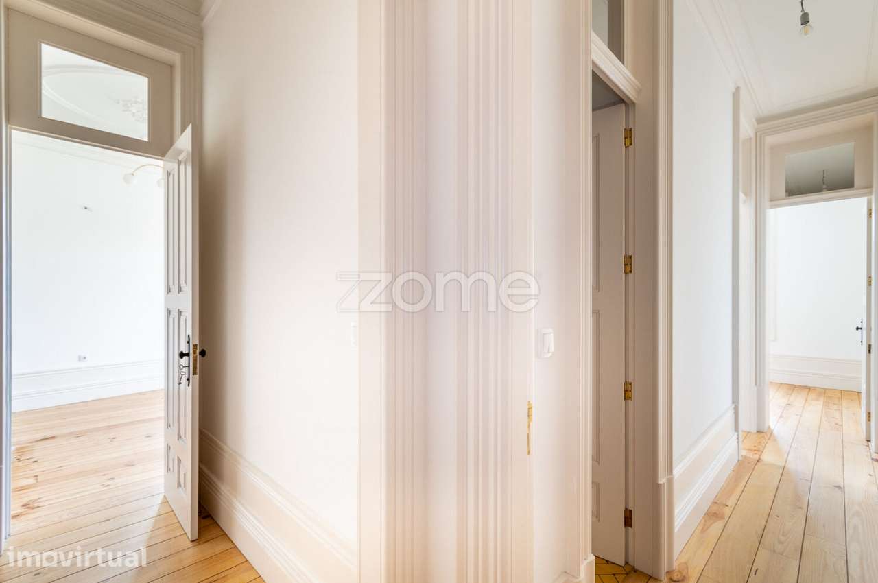 Apartamento T2 de traça Clássica com jardim privativo - Grande imagem: 5/36