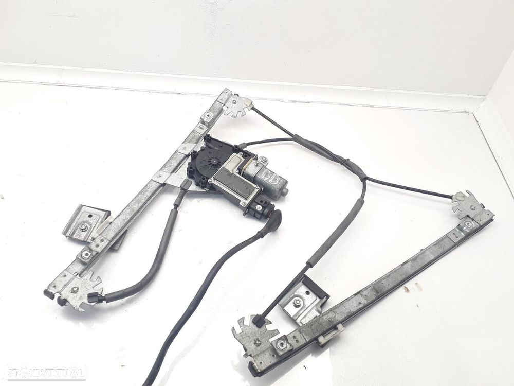 ELEVADOR DE VIDRO FRONTAL DIREITO VOLKSWAGEN GOLF III 1997 -8L0972710 - 3