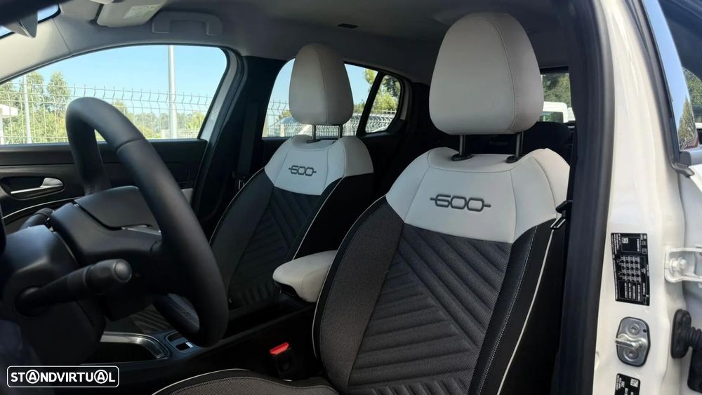 Fiat 600 1.2 Hybrid La Prima — fotografia 13