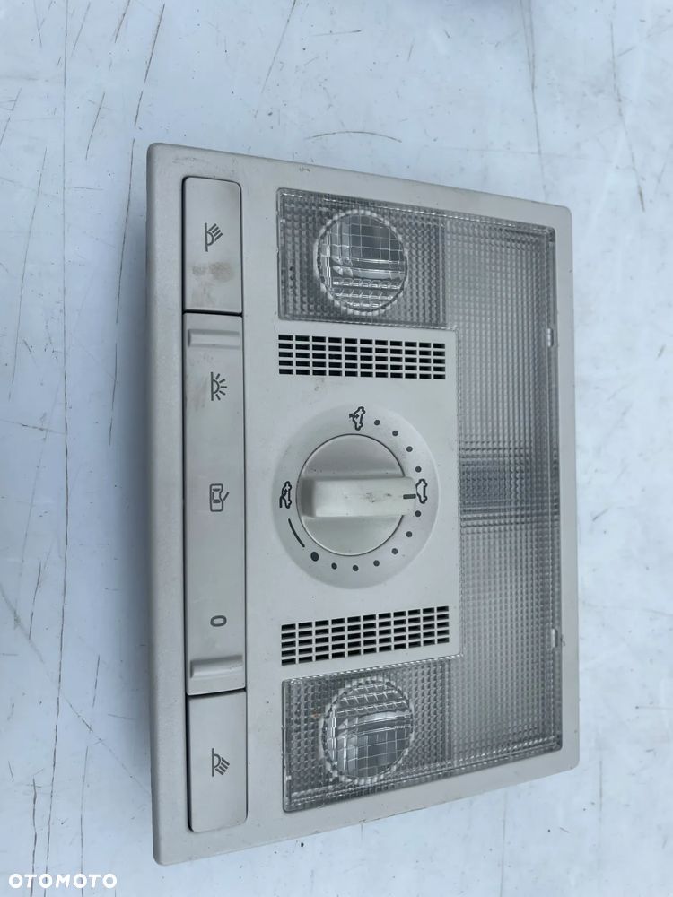 LAMPKA PODSUFITKI SZYBERDACH SEAT LEON II VW POLO 6Q0947105 - 2