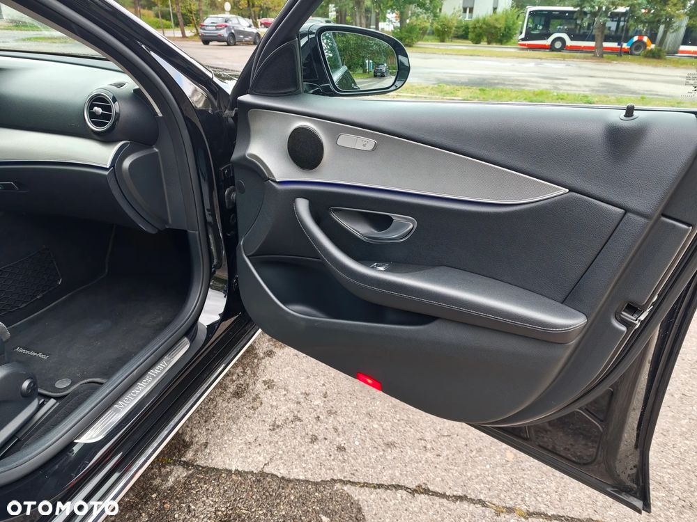 Mercedes-Benz Klasa E 220 d Business Edition 9G-TRONIC - 17