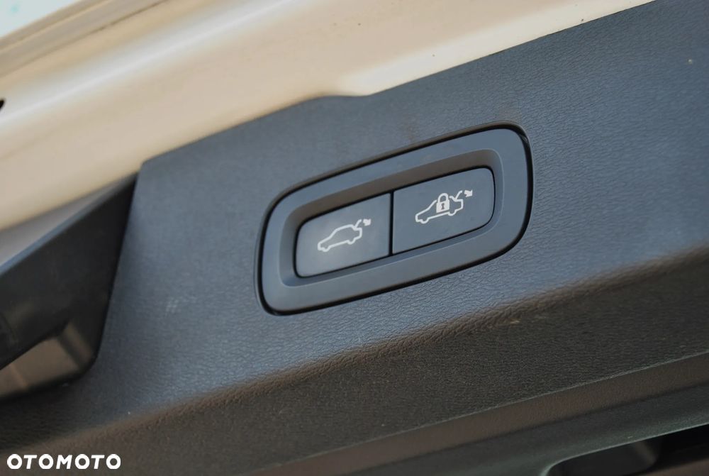 Volvo V60 B4 D Momentum - 15