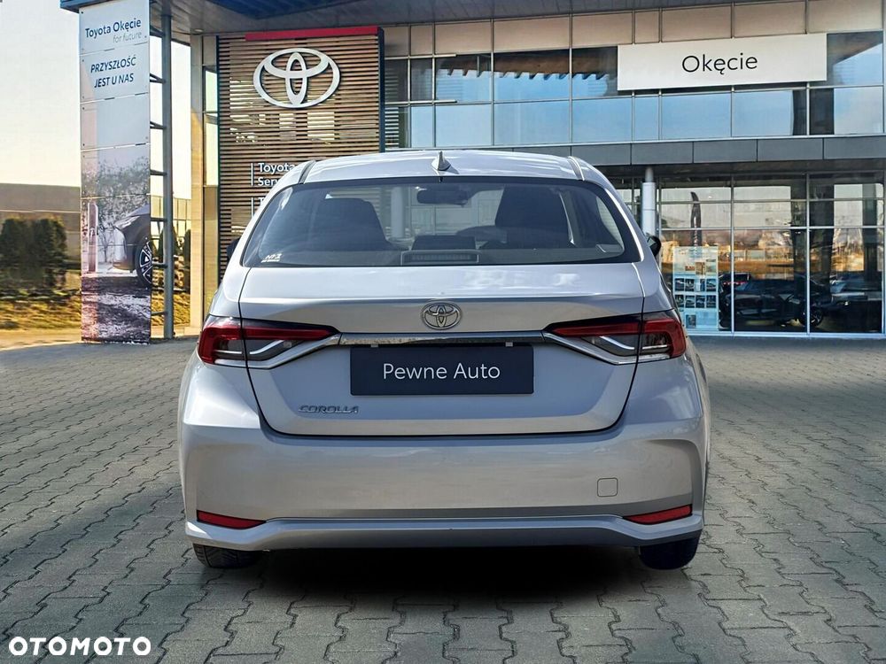 Toyota Corolla - 4