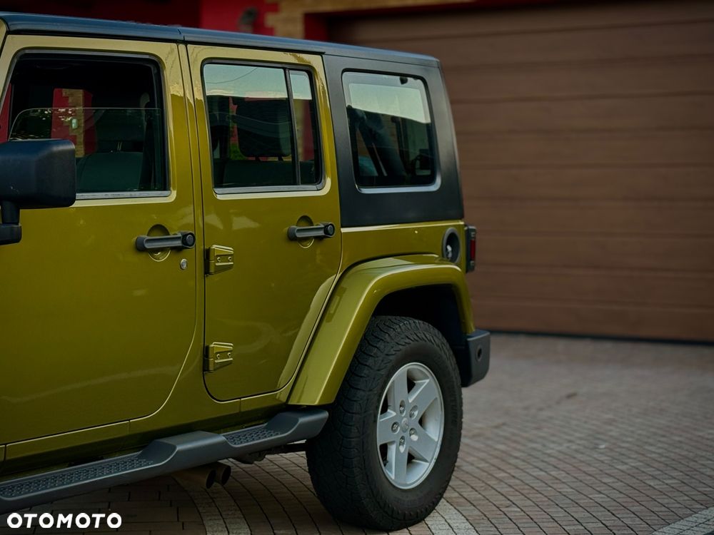 Jeep Wrangler Unlimited 3.8 Sahara - 3