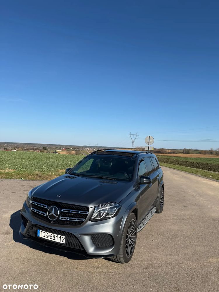 Mercedes-Benz GLS - 1