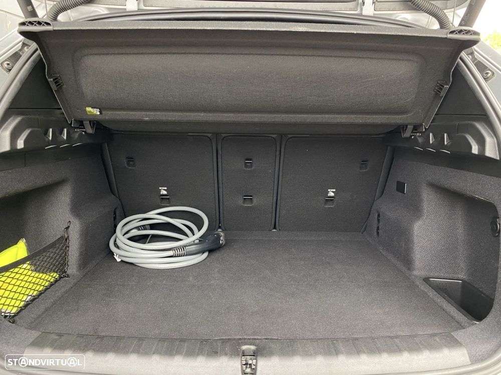 BMW iX1 eDrive20 Pack Desportivo M - 19