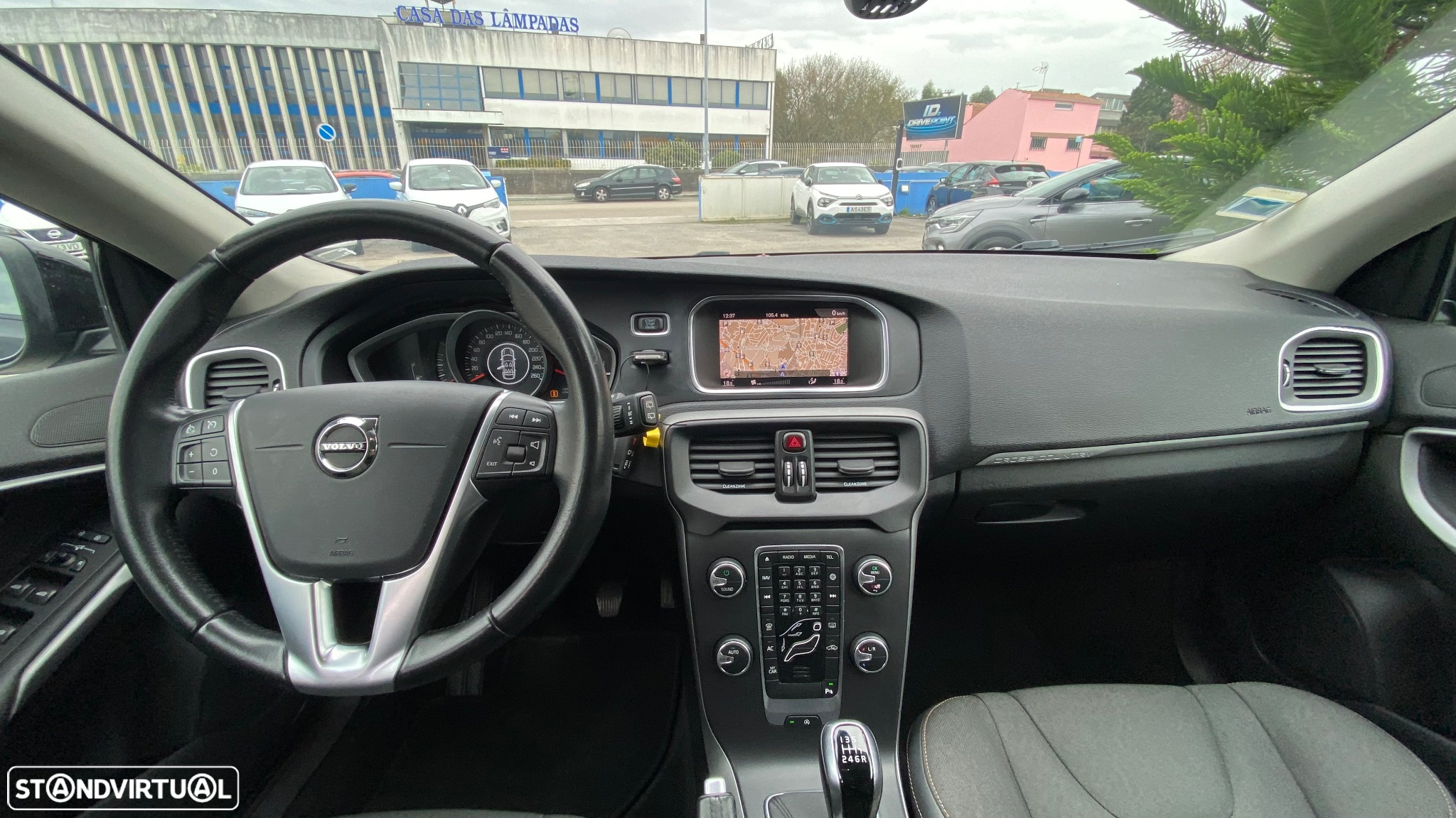 Volvo V40 Cross Country 2.0 D3 Summum - 23