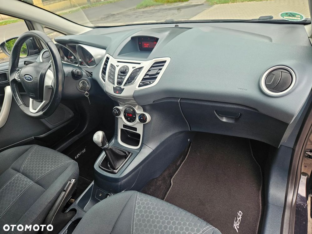 Ford Fiesta 1.25 Champions Edition - 14