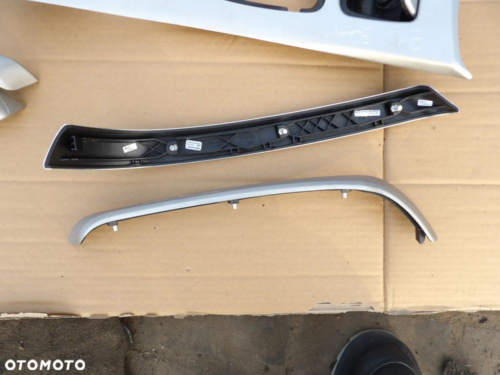BMW - E90 - LISTWY OZDOBNE - ALUMINIUM SZLIFOWANE - KRATKI NAWIEWU - POD IDRVE - KOMPLET - 4