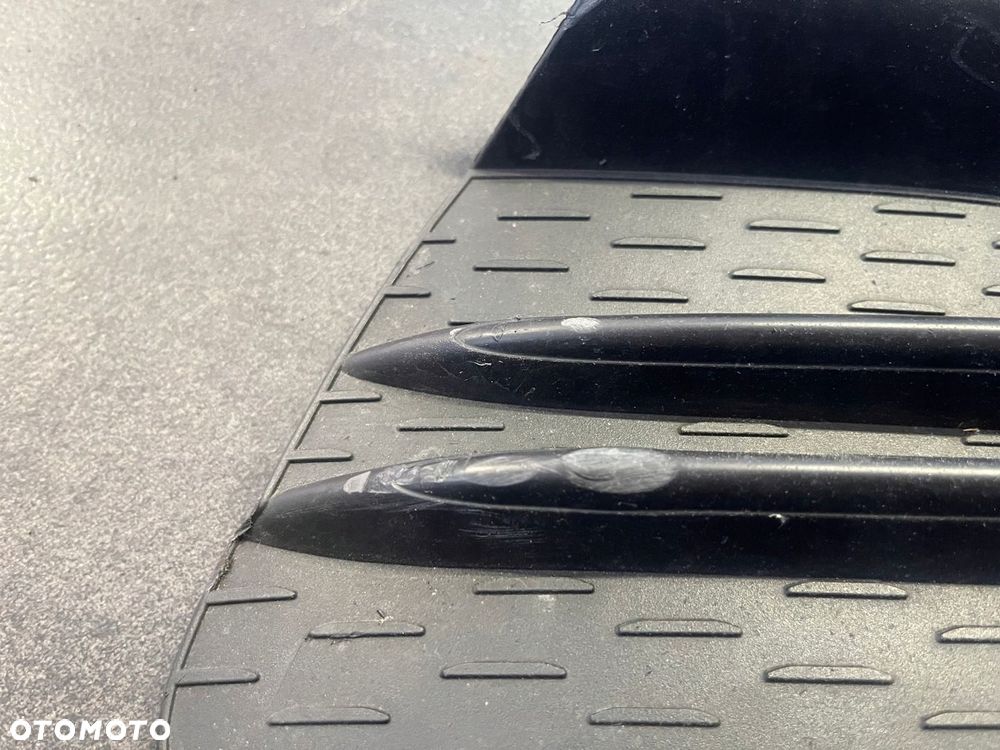 MERCEDES W206 AMG KRATKA ZDERZAK PRAWY PRZÓD A2068854205 - 3