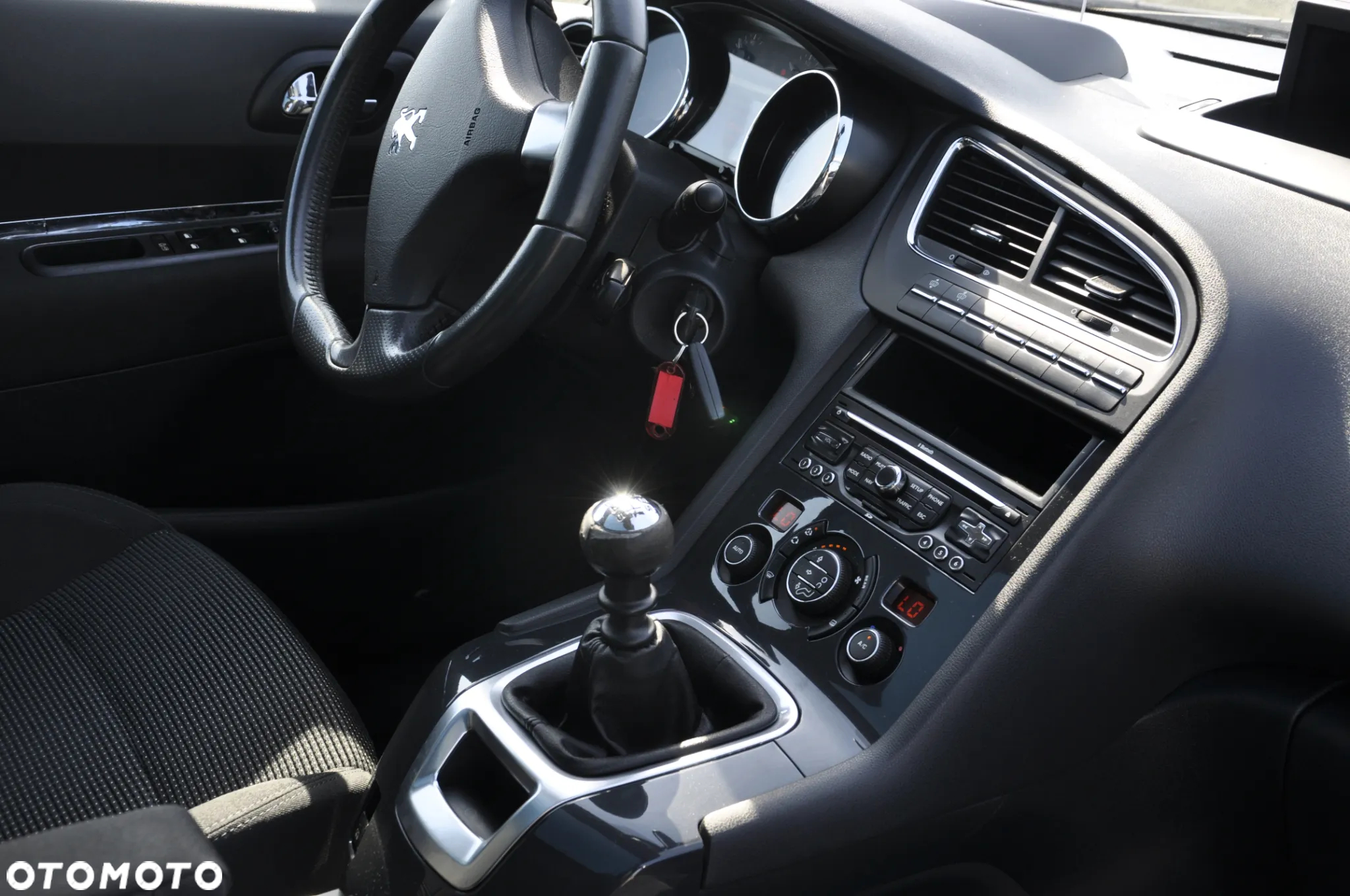 Peugeot 5008 1.6 THP Business Line - 17