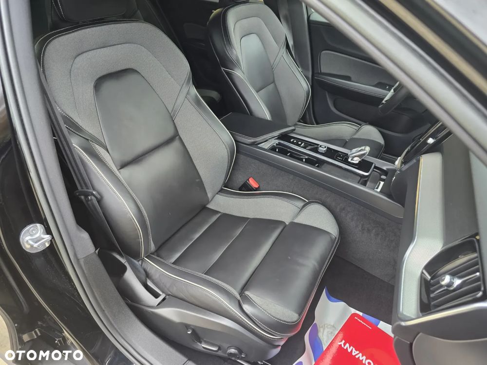 Volvo V60 Cross Country B4 D AWD Ultimate - 24