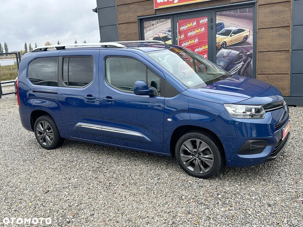 Toyota Proace City Verso 1.2 D-4T Family