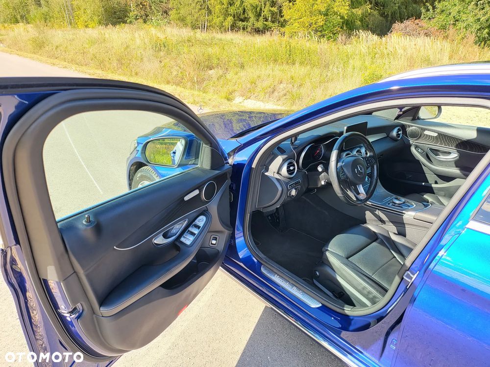 Mercedes-Benz Klasa C 300 de 9G-TRONIC - 11