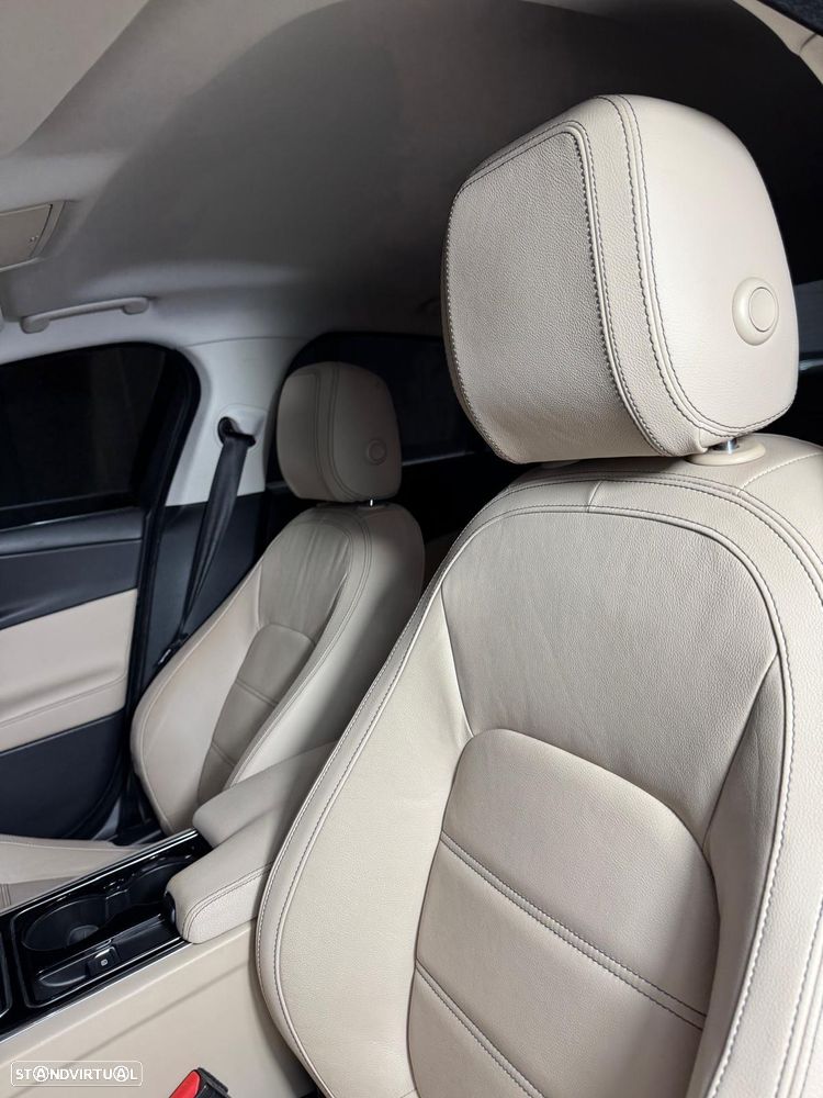 Jaguar XE 2.0 D Pure - 9