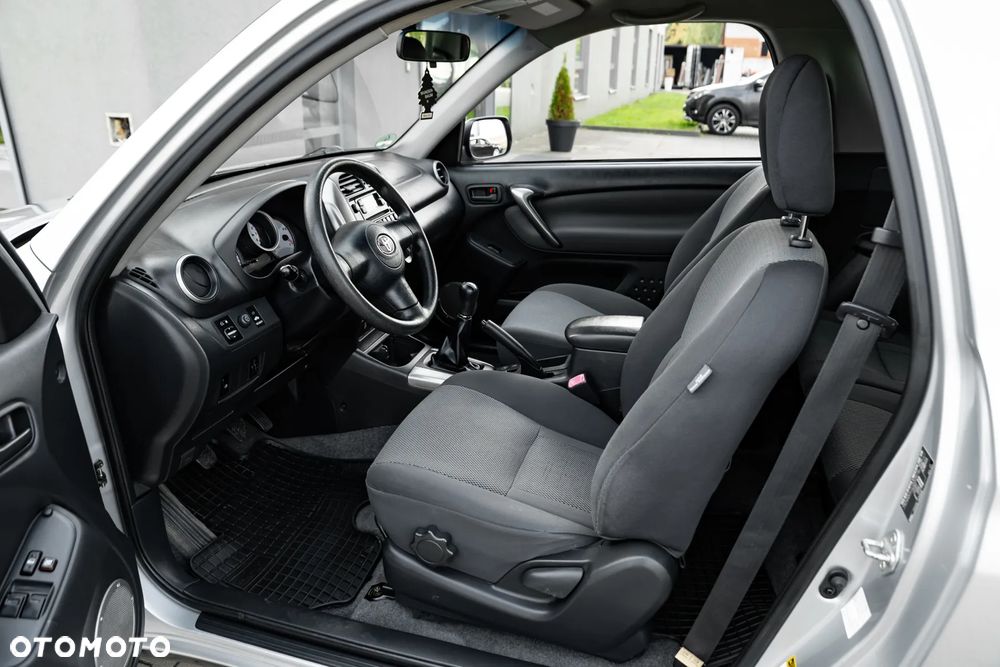 Toyota RAV4 1.8 VVT-i Luna 2WD - 15