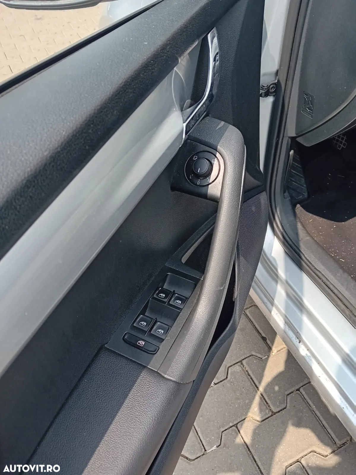 Skoda Octavia Combi Diesel 1.6 TDI Style - 6