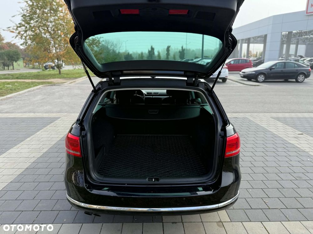 Volkswagen Passat 2013 photo 2