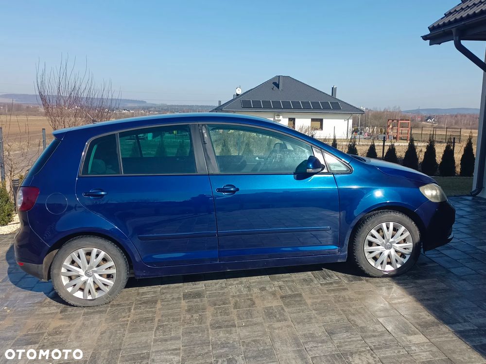 Volkswagen Golf - 1