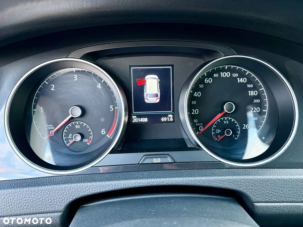 Volkswagen Golf 1.6 TDI BMT Comfortline - 13