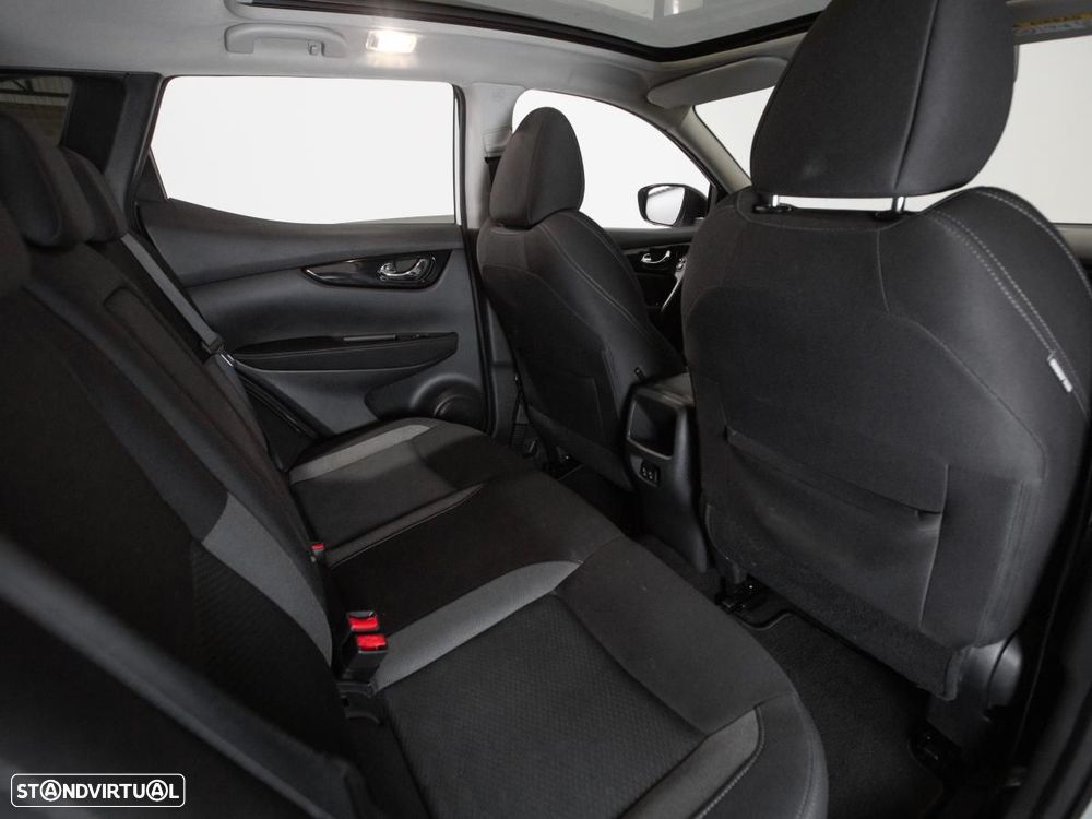 Nissan Qashqai 1.5 dCi N-Connecta - 10