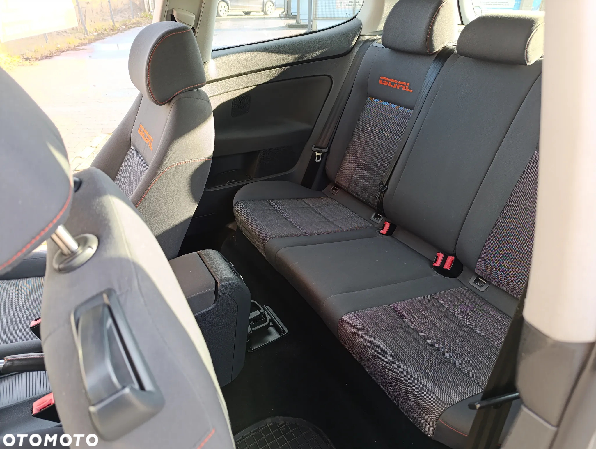 Volkswagen Golf - 20