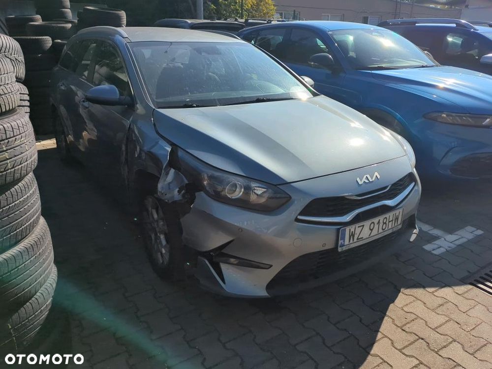 Kia Ceed 1.5 T-GDI Business Line Plus - 14