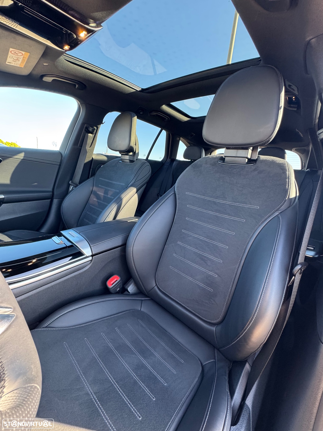 Mercedes-Benz C 300 e AMG Line - 26