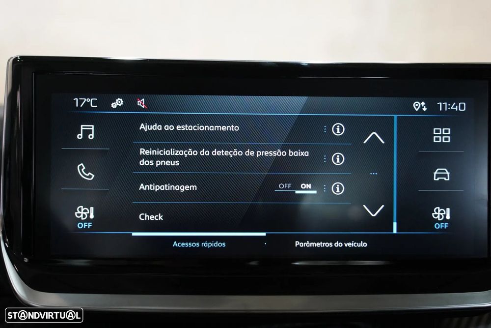 Peugeot 208 - 18