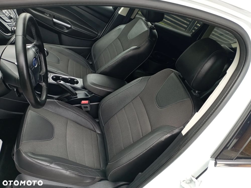 Ford Kuga 2.0 TDCi 4x4 ST-Line - 13