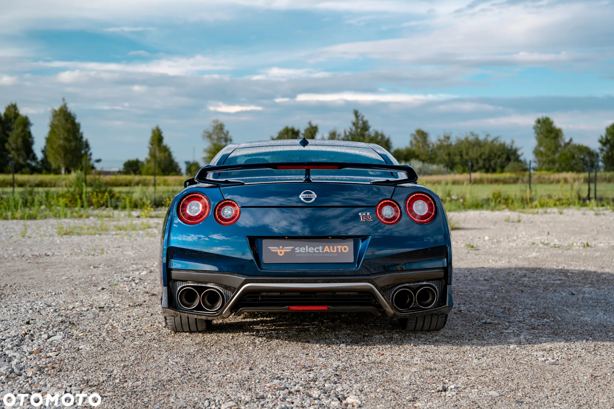 Nissan GT-R Prestige - 5